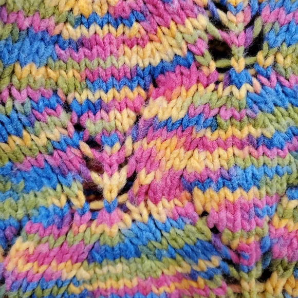 NWT Wild Fable Knit Colorful Cropped Sweater Med - Picture 3 of 9